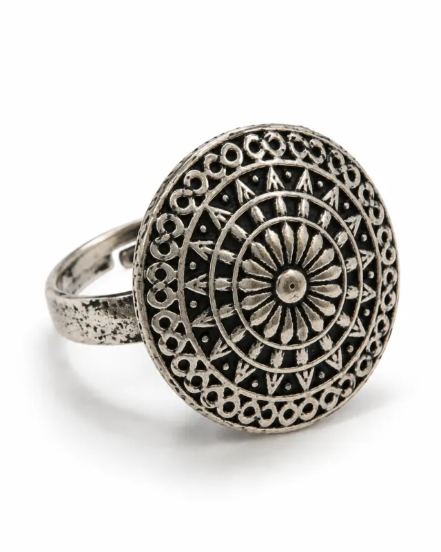 Mandala Engraved Ring — side view of the band